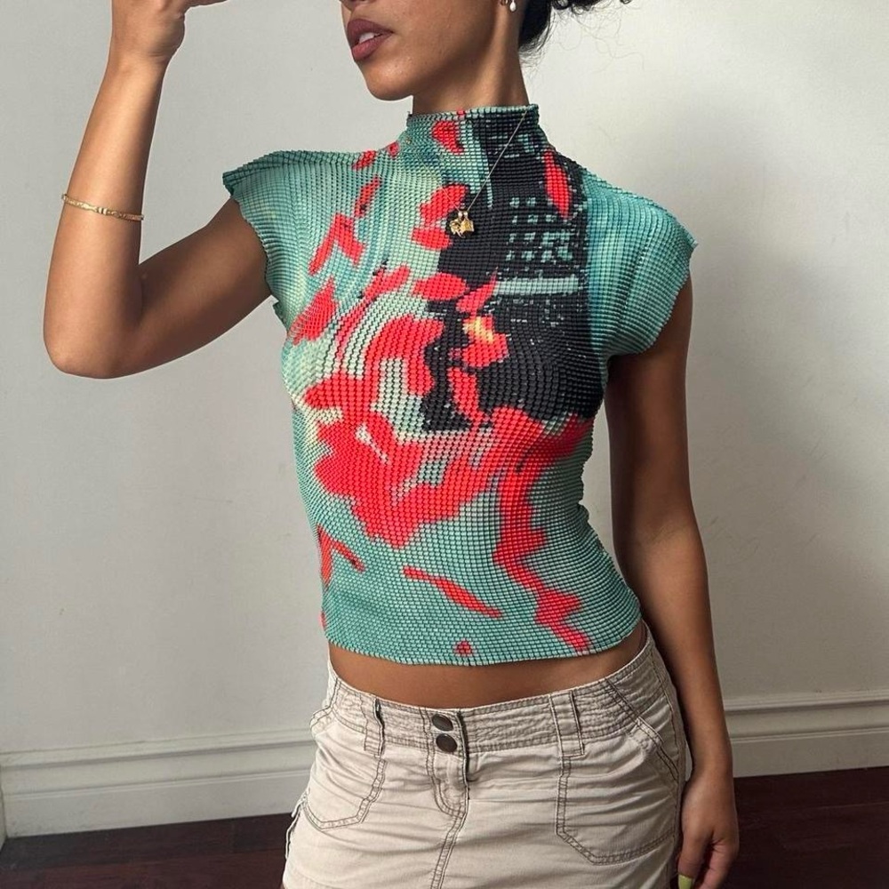 All over print pleated mulicolor vintage style top